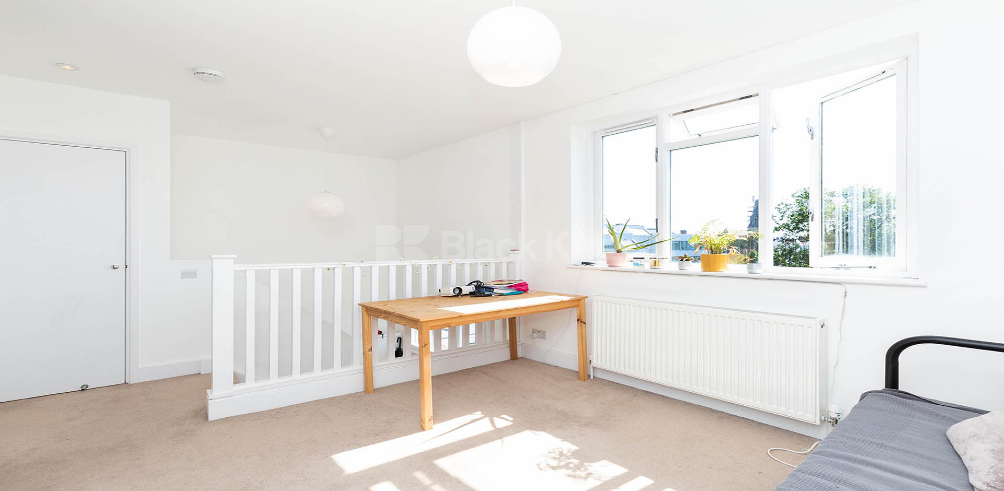 			2 Bedroom, 1 bath, 1 reception Apartment			 York Way, CAMDEN BORDERS  n7